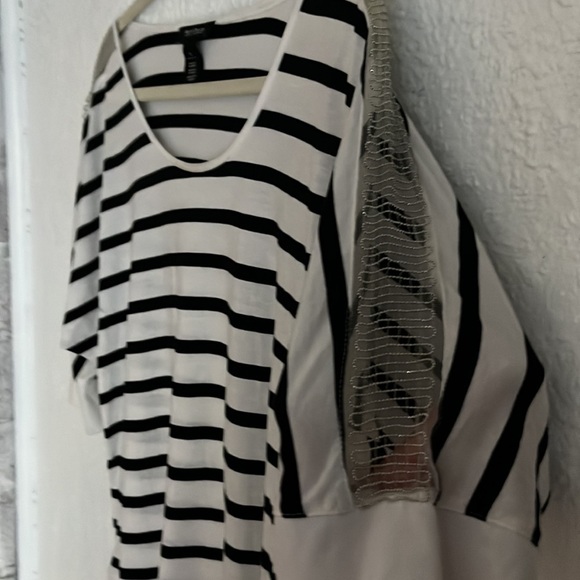 White House Black Market striped blouse with sheer embellished sleeves - Picture 4 of 6